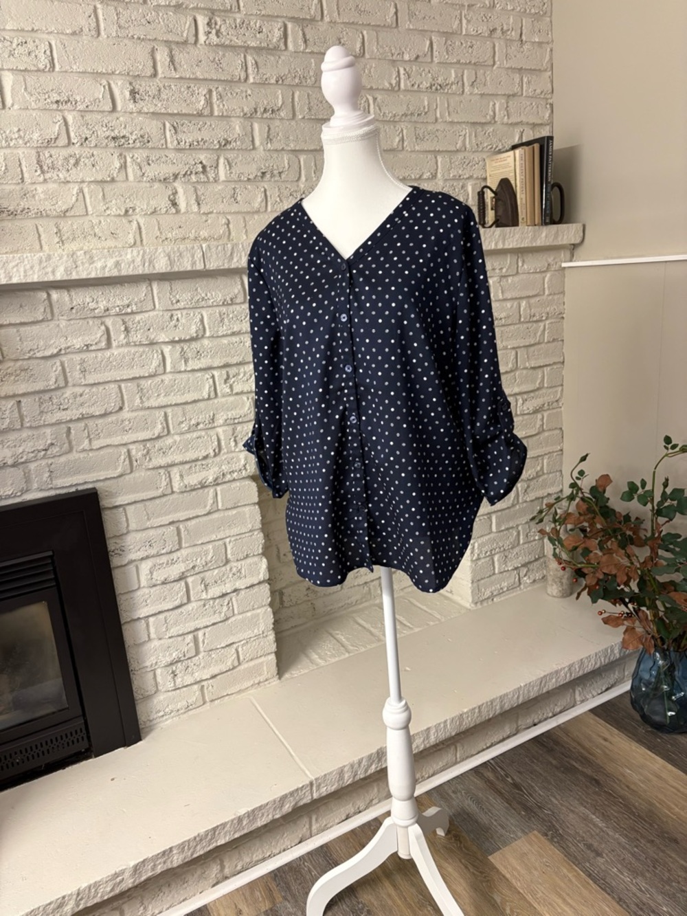 Chico's Navy Polka Dot V-Neck Button Front Blouse Size 1
